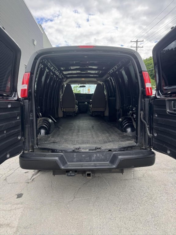 GMC Savana Cargo Van 3500 6.6 Caméra De Recul Bas Kilométrage 2023 à Terrebonne, Québec - 11 - w1024h768px
