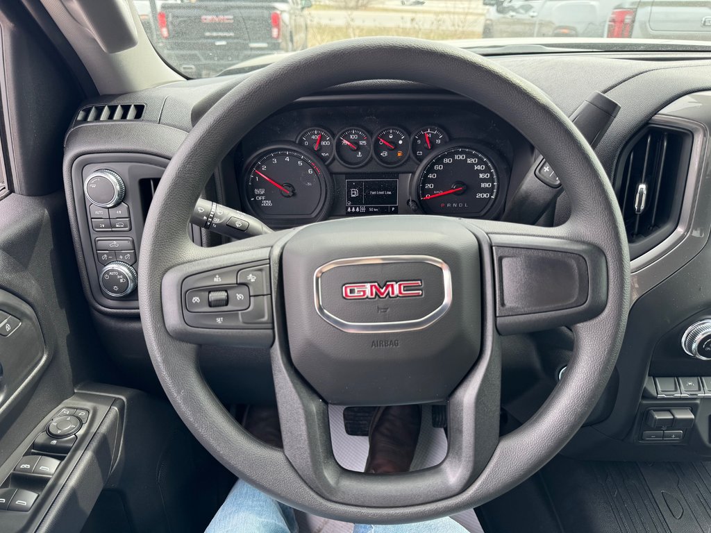 GMC K1500 SIERRA CREW CAB PRO STD/BOX (1SA) PRO 2026 à Terrebonne, Québec - 8 - w1024h768px