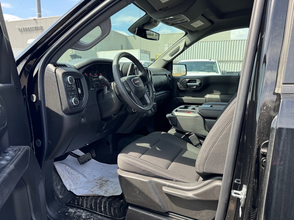 GMC K1500 SIERRA CREW CAB PRO STD/BOX (1SA) PRO 2026 à Terrebonne, Québec - 6 - w1024h768px