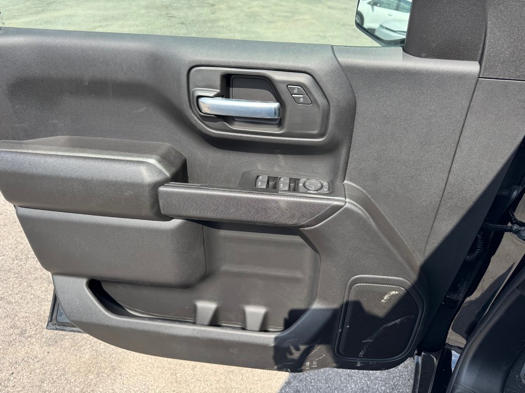 2026 GMC K1500 SIERRA CREW CAB PRO STD/BOX (1SA) PRO in Terrebonne, Quebec - 9 - w1024h768px