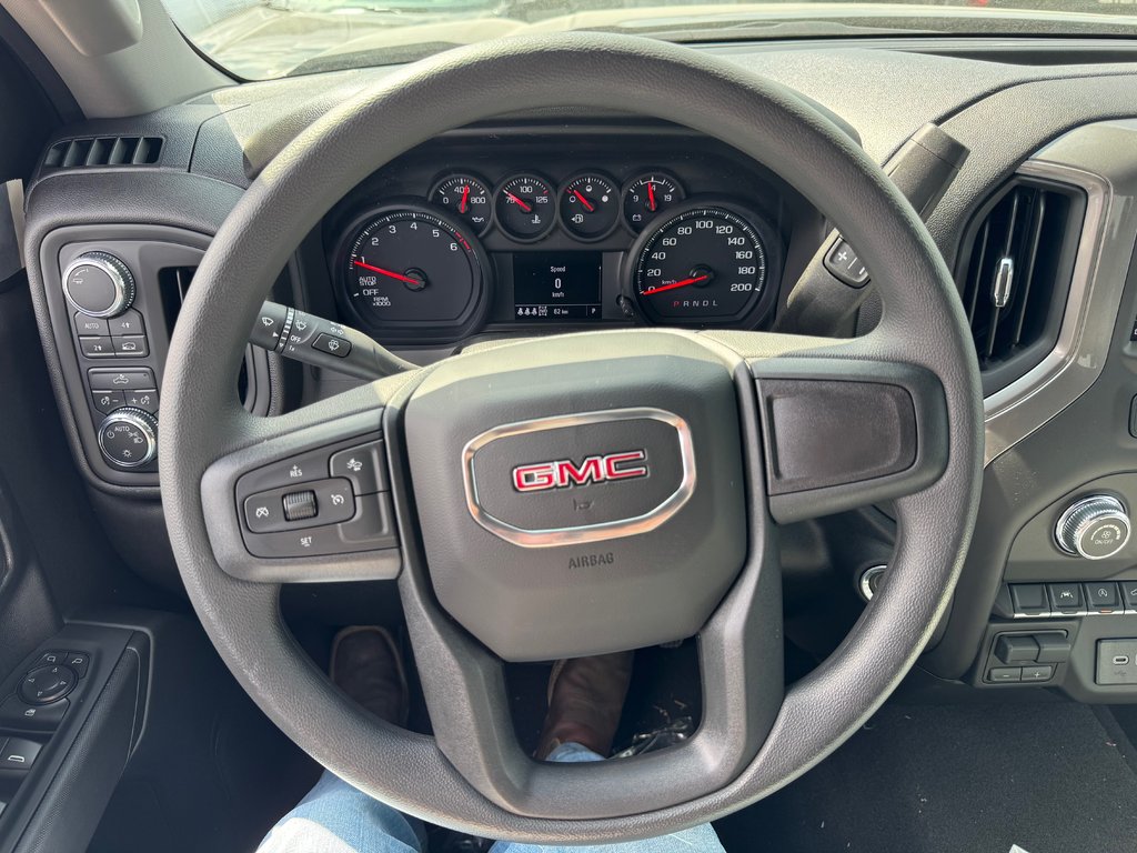 2026 GMC K1500 SIERRA CREW CAB PRO STD/BOX (1SA) PRO in Terrebonne, Quebec - 9 - w1024h768px