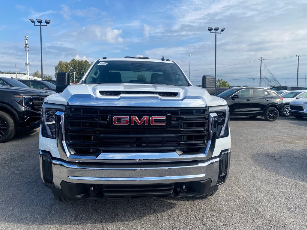 2025 GMC Sierra 2500 HD PRO in Terrebonne, Quebec - 2 - w1024h768px