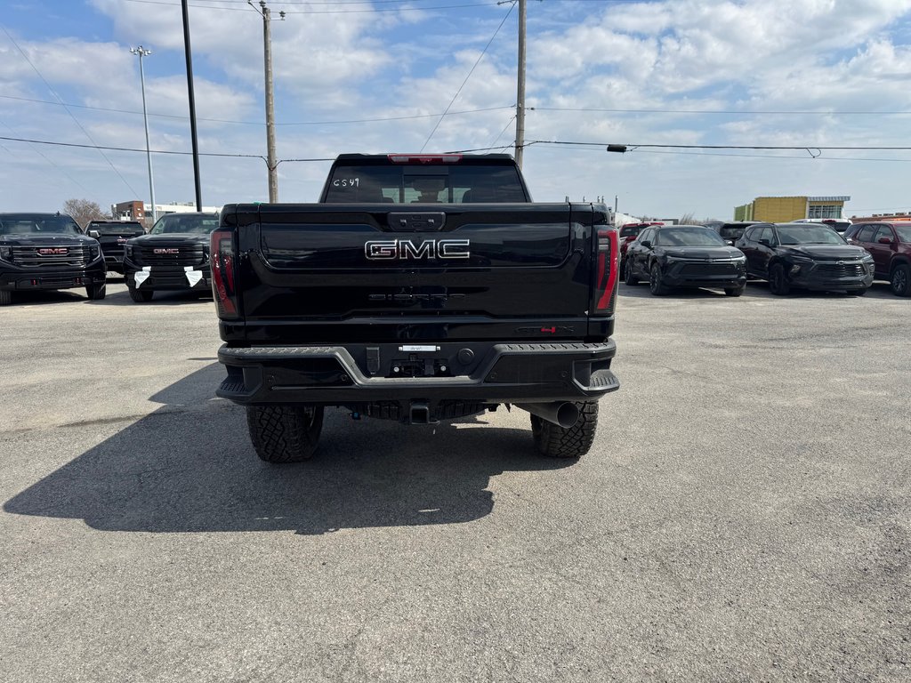 GMC K2500 HD SIERRA CREW CAB AT4X STD/BOX DURAMAX (4SG) AT4X 2026 à Terrebonne, Québec - 5 - w1024h768px