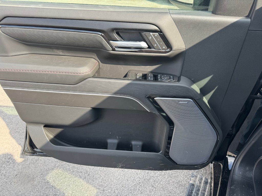 GMC K2500 HD SIERRA CREW CAB AT4X STD/BOX DURAMAX (4SG) AT4X 2026 à Terrebonne, Québec - 8 - w1024h768px