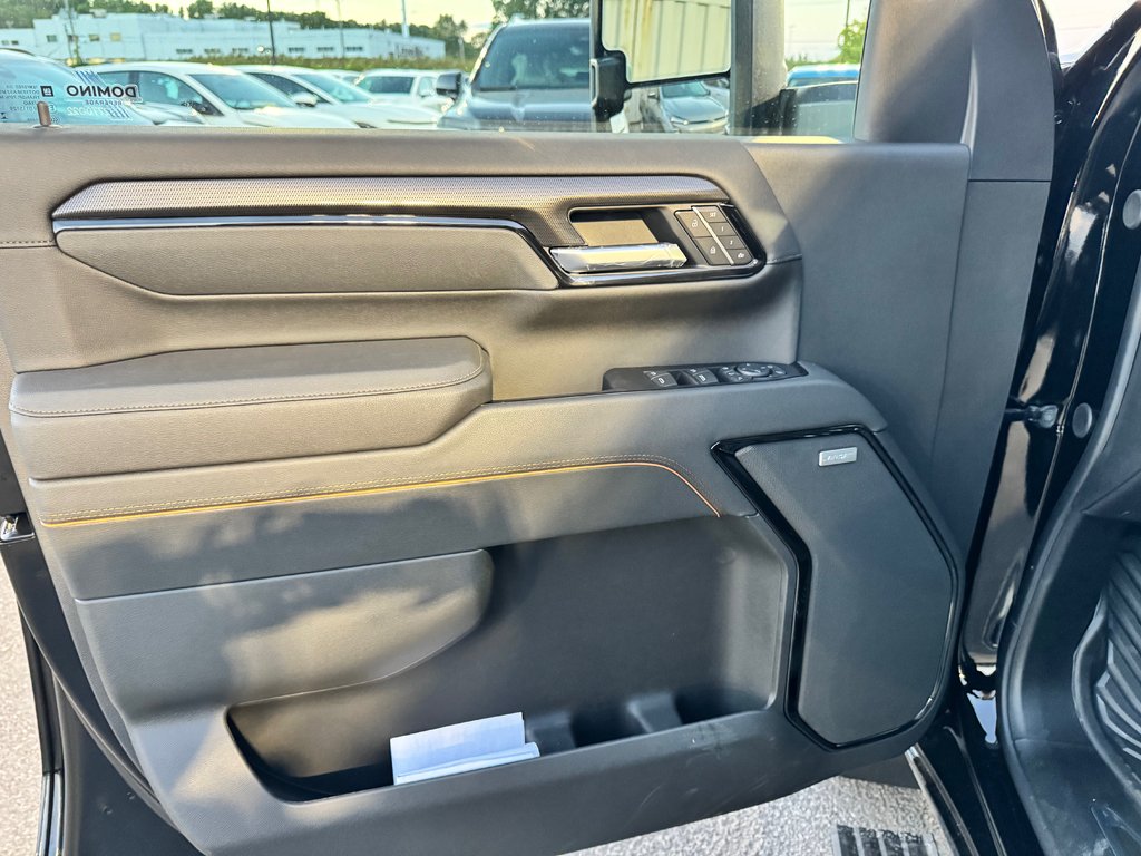 GMC Sierra 2500 HD AT4 2026 à Terrebonne, Québec - 9 - w1024h768px