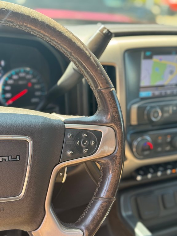 GMC Sierra 2500HD Denali Bose Toit Ouvrant Diesel Crew 2018 à Terrebonne, Québec - 16 - w1024h768px