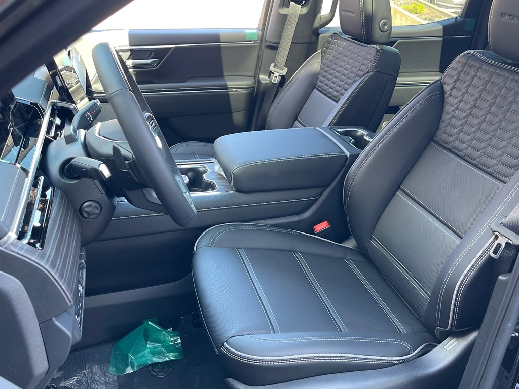 2025 GMC Sierra EV in Montreal, Quebec - 9 - w1024h768px