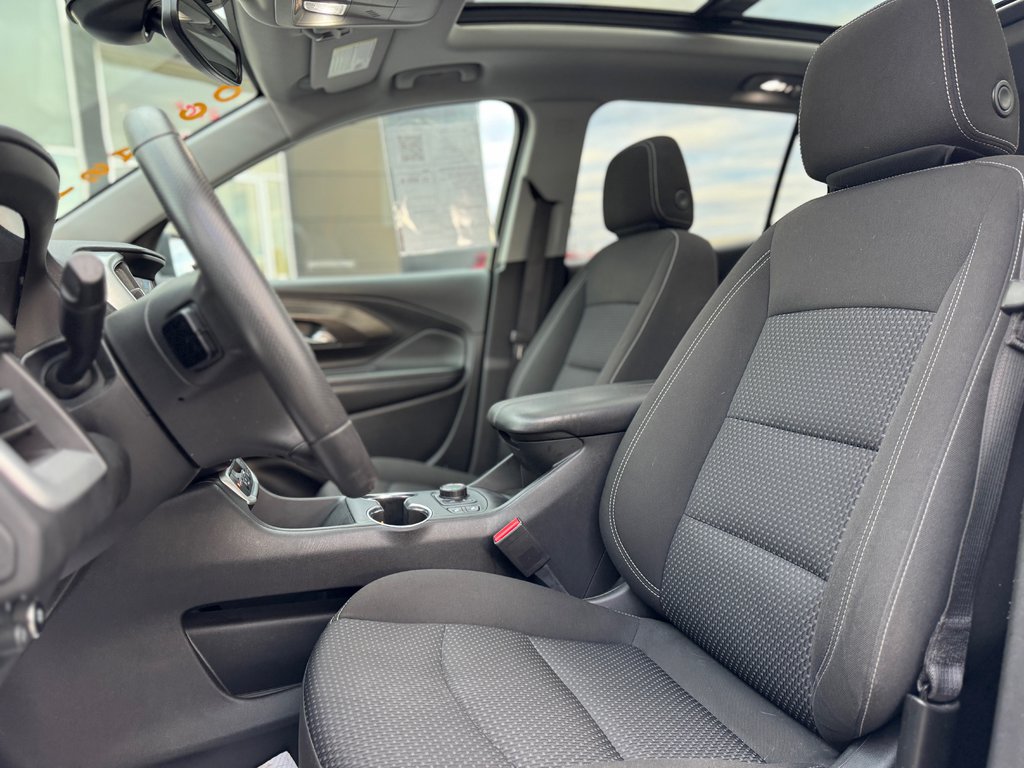 GMC Terrain SLE AWD Elevation Toit Panoramique Navigation 2022 à Terrebonne, Québec - 10 - w1024h768px