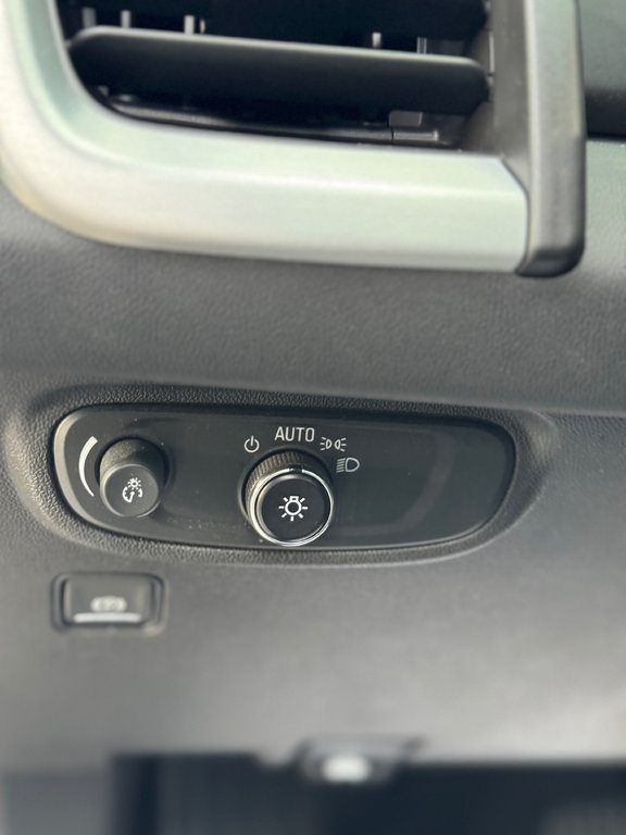 GMC Terrain SLE AWD Elevation Toit Panoramique Navigation 2022 à Terrebonne, Québec - 12 - w1024h768px