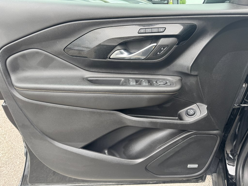 2023 GMC Terrain AT4 Cuir Toit Panoramique AWD in Terrebonne, Quebec - 8 - w1024h768px