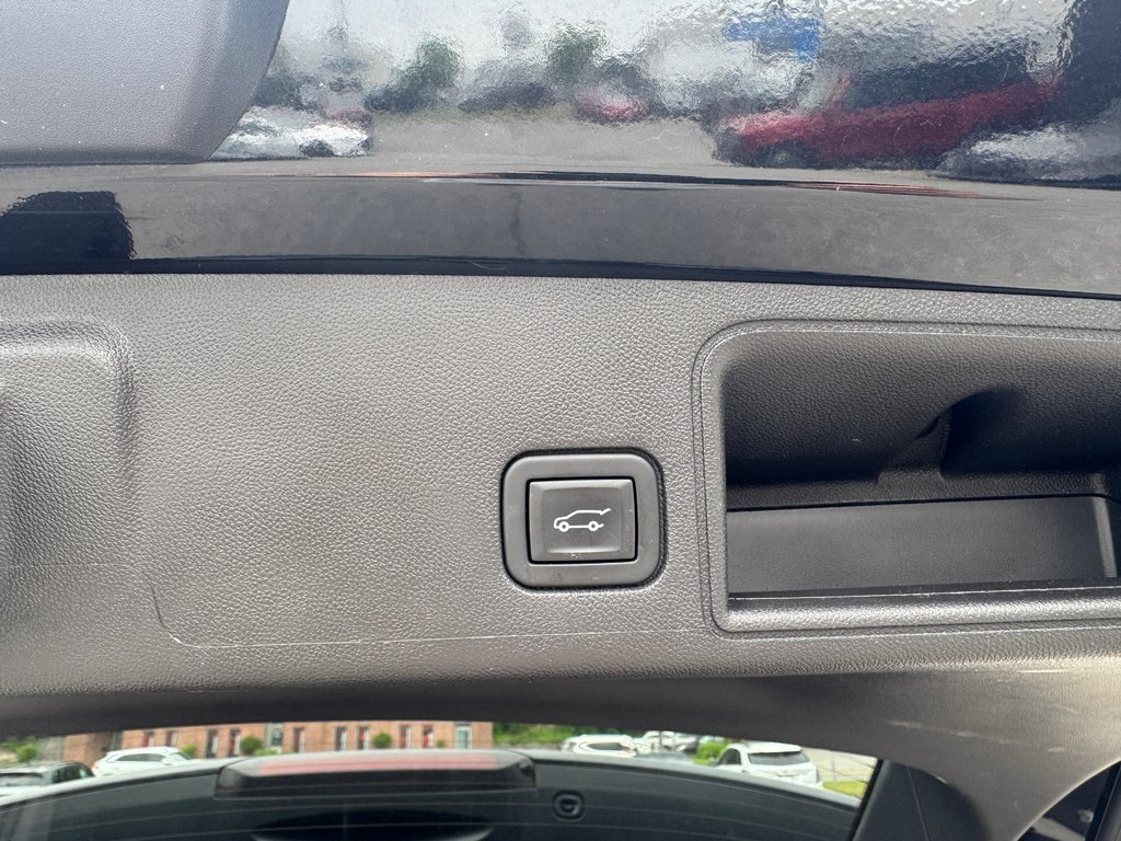 2023 GMC Terrain AT4 Cuir Toit Panoramique AWD in Terrebonne, Quebec - 27 - w1024h768px