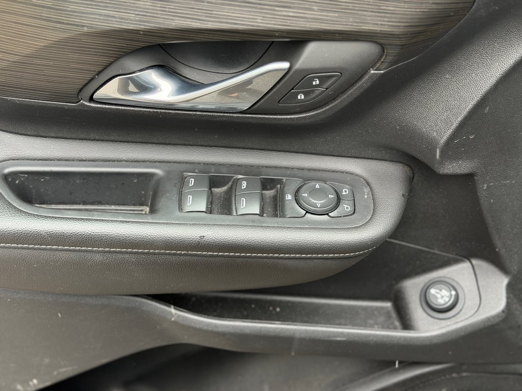 2023 GMC Terrain SLE Elevation AWD Bas Kilométrage in Terrebonne, Quebec - 8 - w1024h768px