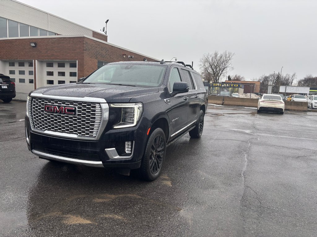 2022 GMC Yukon XL Denali in Montreal, Quebec - 3 - w1024h768px