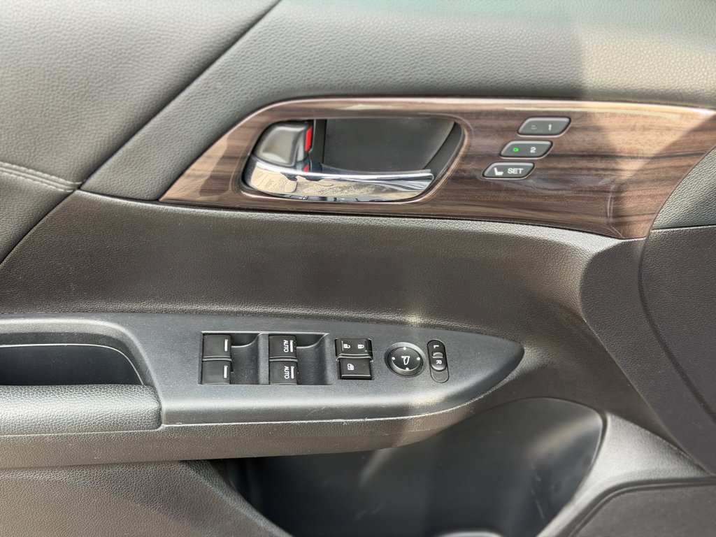 2016 Honda ACCORD EX-L Cuir Toit Ouvrant Bas Kilométrage in Terrebonne, Quebec - 8 - w1024h768px
