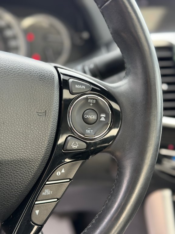 2016 Honda ACCORD EX-L Cuir Toit Ouvrant Bas Kilométrage in Terrebonne, Quebec - 14 - w1024h768px