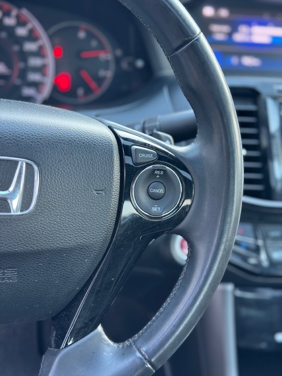 2017 Honda Accord Sport Toit Ouvrant Bas Kilométrage in Terrebonne, Quebec - 14 - w1024h768px