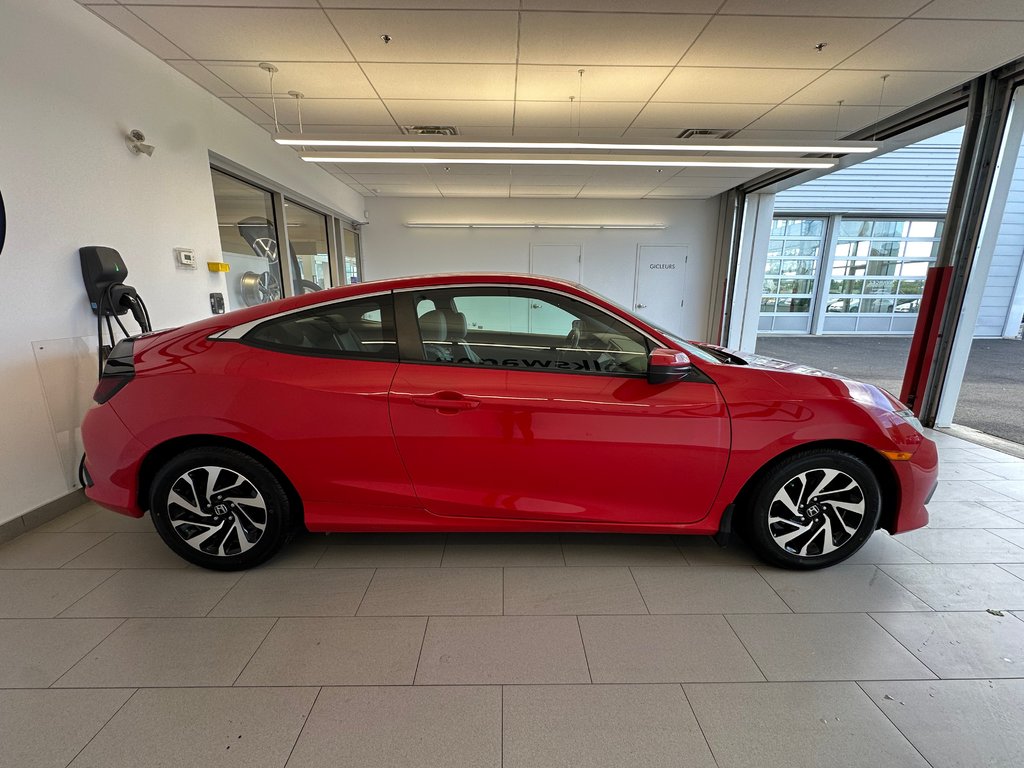 Honda Civic Coupe LX 2017 à Boucherville, Québec - 7 - w1024h768px