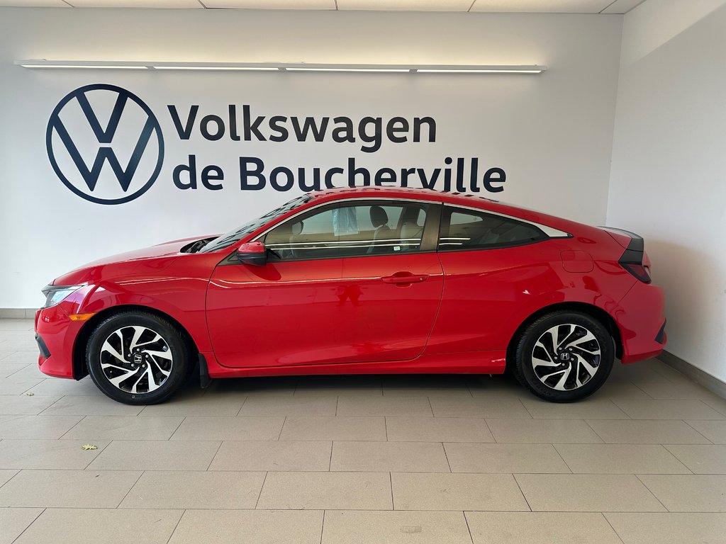 2017 Honda Civic Coupe LX in Boucherville, Quebec - 8 - w1024h768px