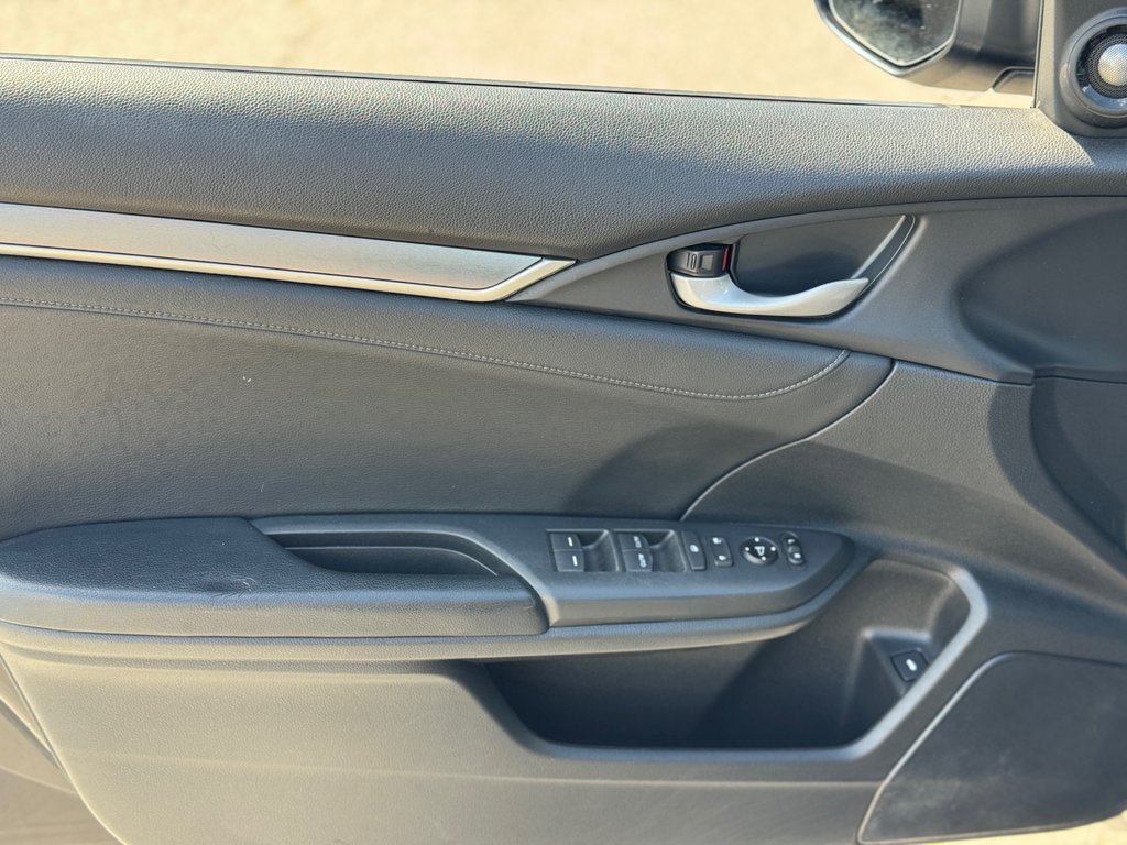 2018 Honda Civic Touring Navigation Toit Ouvrant in Terrebonne, Quebec - 8 - w1024h768px