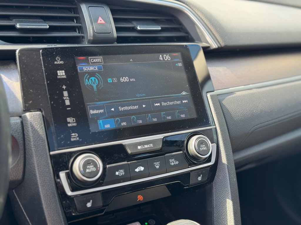 2018 Honda Civic Touring Navigation Toit Ouvrant in Terrebonne, Quebec - 18 - w1024h768px