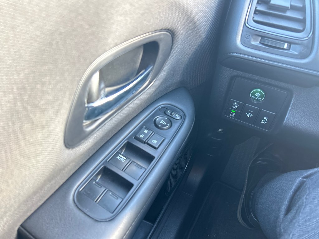 2020 Honda HR-V LX AWD SIÈGES CHAUFFANTS in Boucherville, Quebec - 20 - w1024h768px