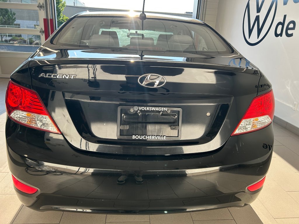 Hyundai Accent GL 2012 à Boucherville, Québec - 7 - w1024h768px