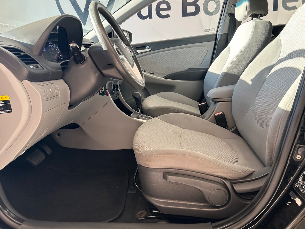 Hyundai Accent GL 2012 à Boucherville, Québec - 10 - w1024h768px