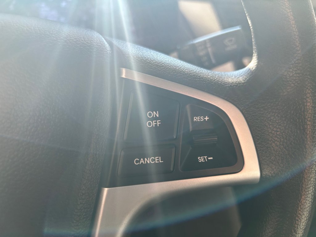 Hyundai Accent GL 2012 à Boucherville, Québec - 16 - w1024h768px