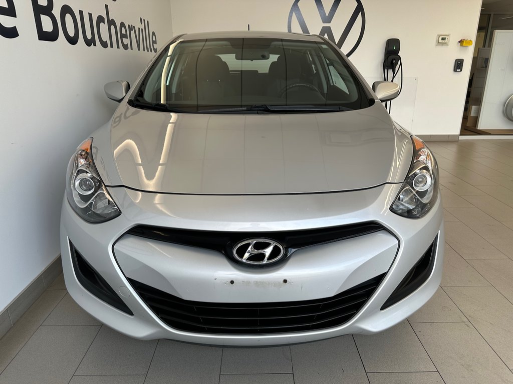 2013 Hyundai Elantra GT GL in Boucherville, Quebec - 2 - w1024h768px