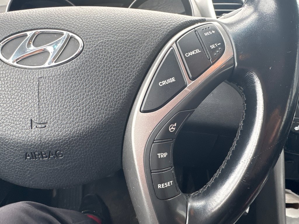 2014 Hyundai Elantra GT+TOIT+BLUETOOTH in Boucherville, Quebec - 7 - w1024h768px