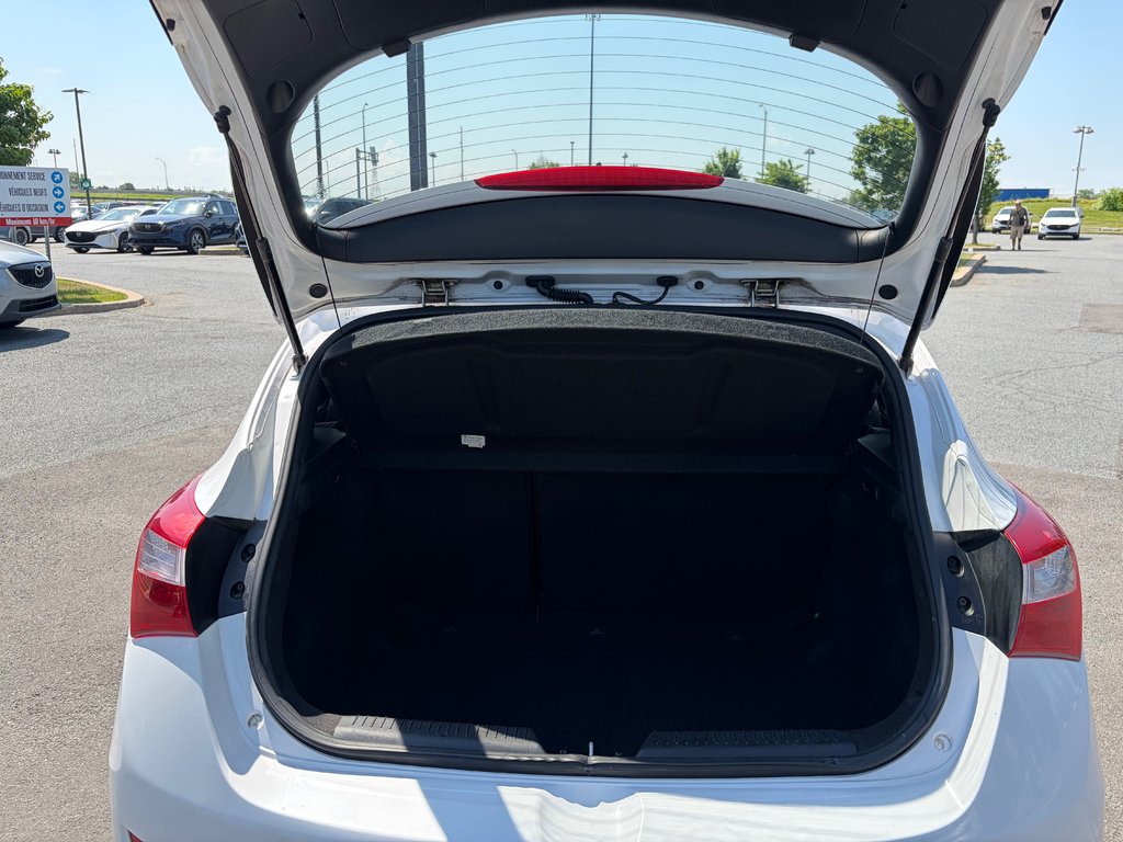 2016 Hyundai Elantra GT GL AUTOMATIQUE A/C BLUETOOTH in Boucherville, Quebec - 13 - w1024h768px