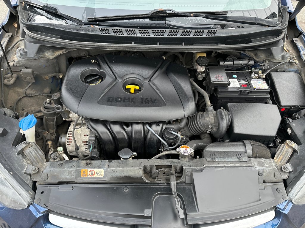 2015 Hyundai Elantra GL, AIR, SIÈGES CHAUFFANT, PNEUS HIVER INCLUS in Boucherville, Quebec - 21 - w1024h768px