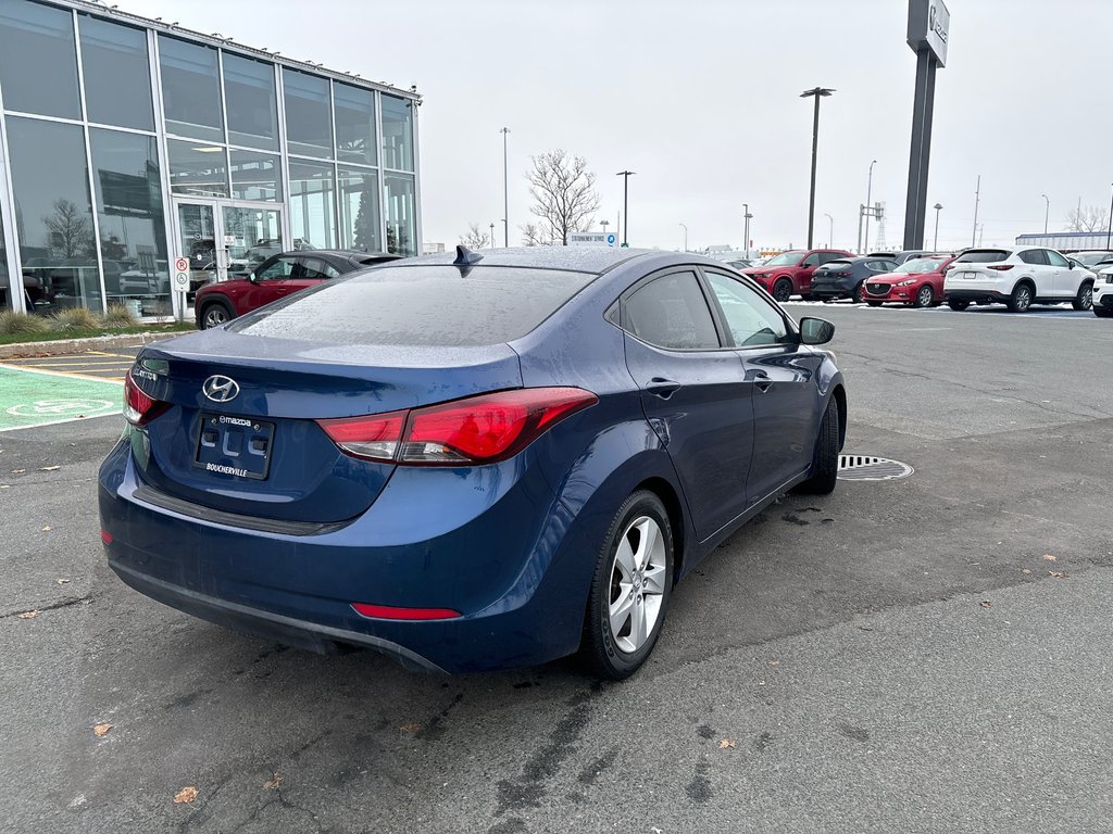 2015 Hyundai Elantra GL, AIR, SIÈGES CHAUFFANT, PNEUS HIVER INCLUS in Boucherville, Quebec - 11 - w1024h768px