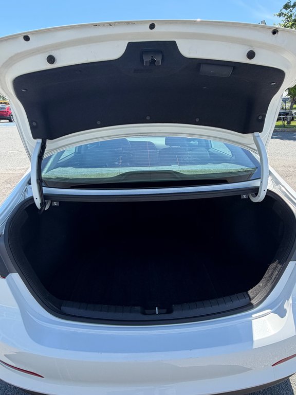 2017 Hyundai Elantra GLS AUTOMATIQUE TOIT-OUVRANT in Boucherville, Quebec - 24 - w1024h768px