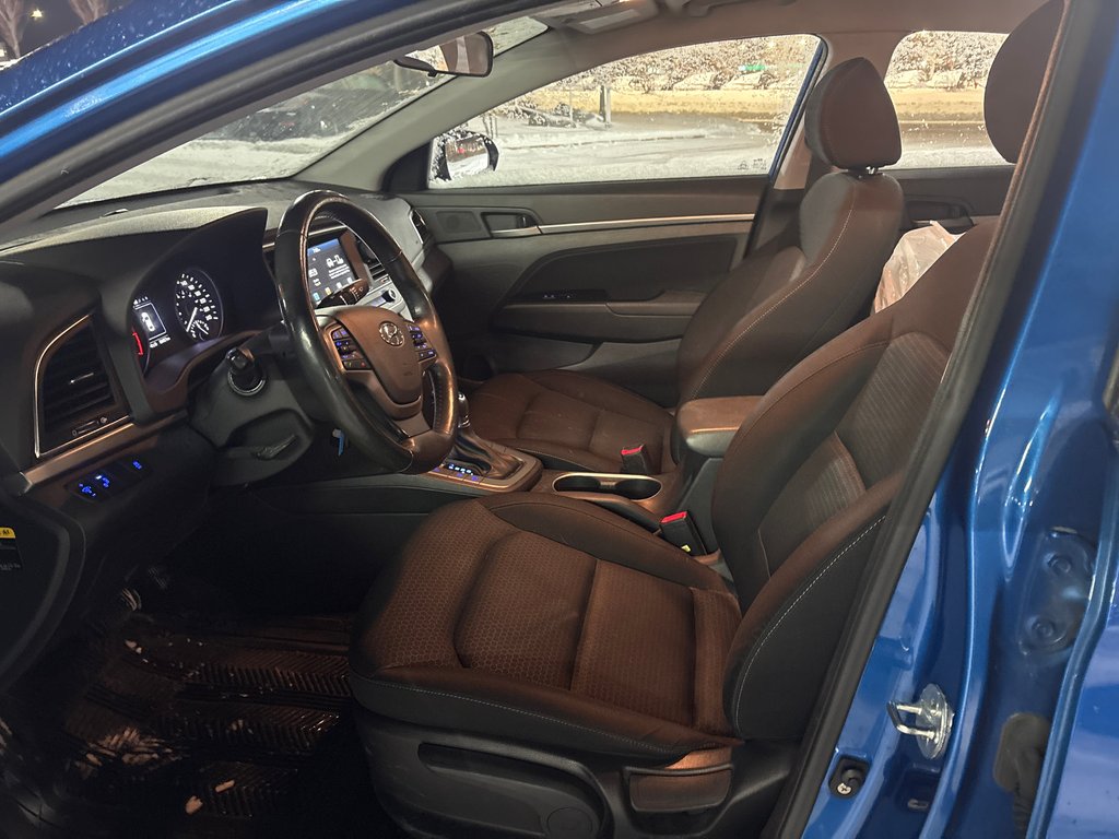 2018 Hyundai Elantra GLS  AUTOMATIQUE BAS KM SIÈGES ET VOLANT CHAUFFANT in Boucherville, Quebec - 5 - w1024h768px