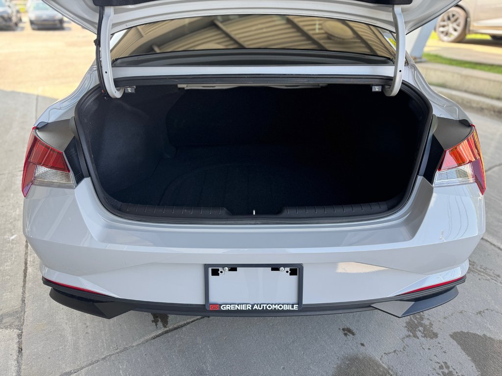 2023 Hyundai Elantra Preferred Caméra De Recul in Terrebonne, Quebec - 24 - w1024h768px