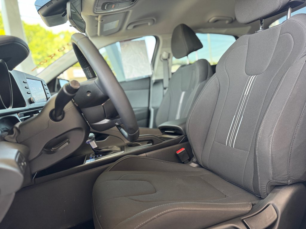 2023 Hyundai Elantra Preferred Caméra De Recul in Terrebonne, Quebec - 9 - w1024h768px
