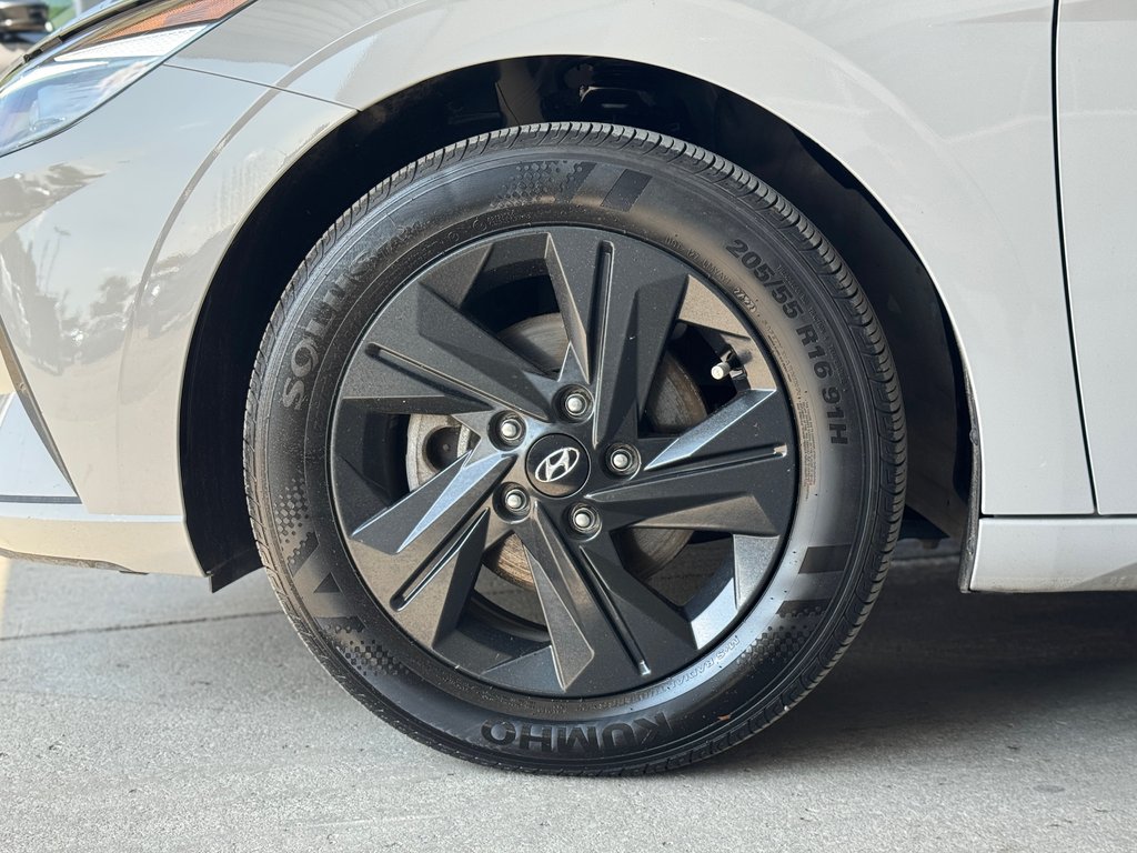 2023 Hyundai Elantra Preferred Caméra De Recul in Terrebonne, Quebec - 25 - w1024h768px