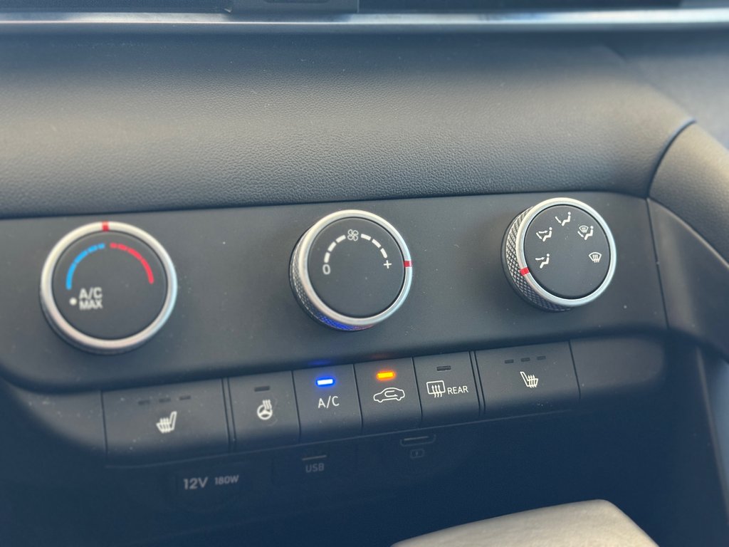 2023 Hyundai Elantra Preferred Caméra De Recul in Terrebonne, Quebec - 18 - w1024h768px
