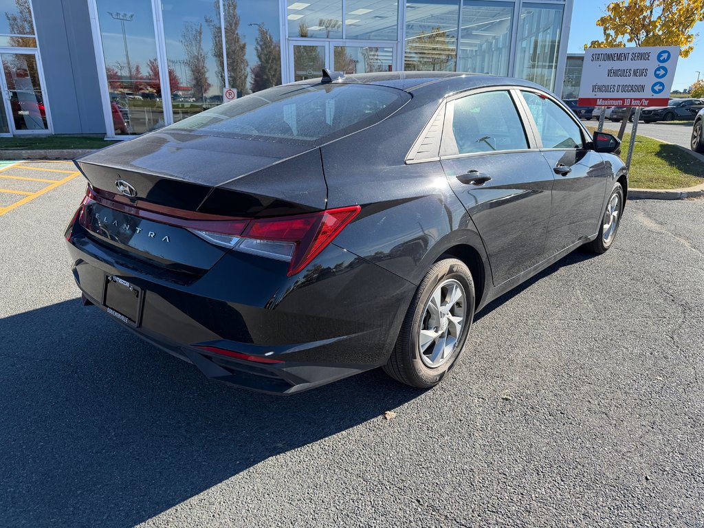 2023 Hyundai Elantra Essential, AUT, BAS KM, GARANTIE in Boucherville, Quebec - 11 - w1024h768px