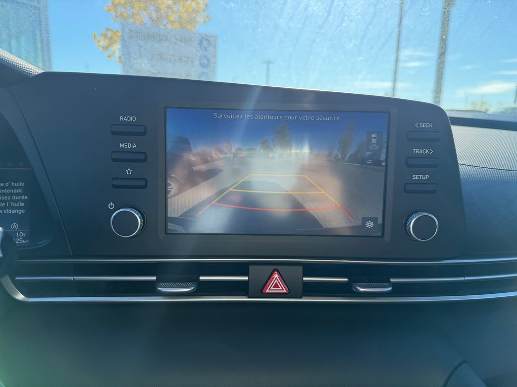 2023 Hyundai Elantra Essential, AUT, BAS KM, GARANTIE in Boucherville, Quebec - 16 - w1024h768px