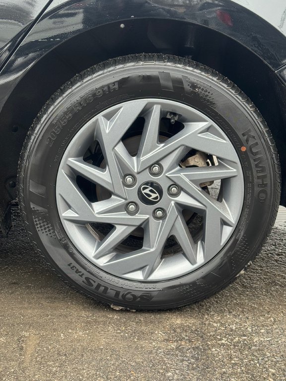 2025 Hyundai Elantra Preferred in Terrebonne, Quebec - 22 - w1024h768px