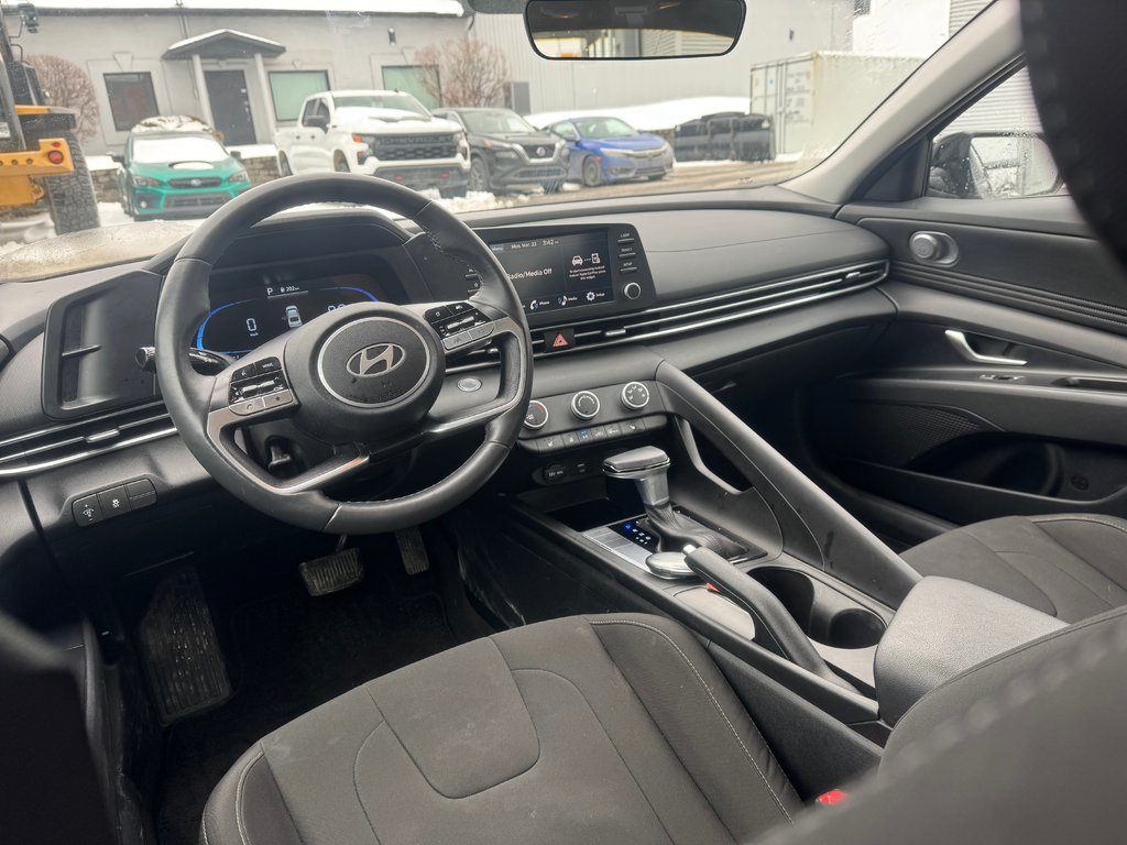 2025 Hyundai Elantra Preferred in Terrebonne, Quebec - 12 - w1024h768px