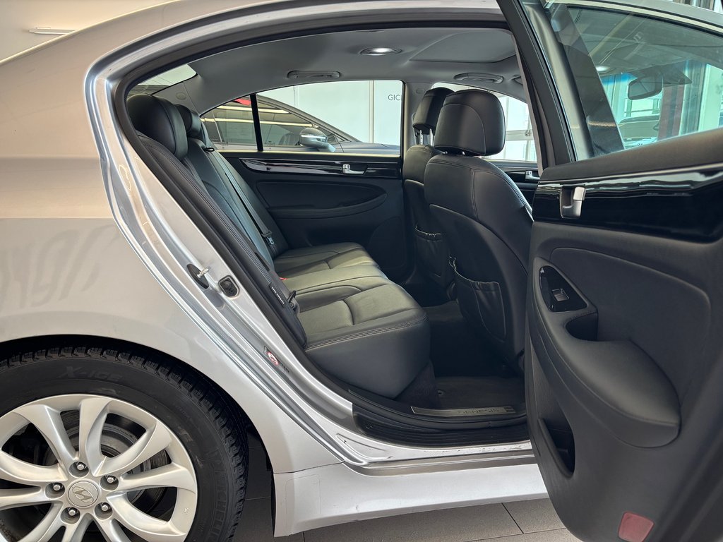 Hyundai Genesis sedan 3.8 2012 à Boucherville, Québec - 15 - w1024h768px