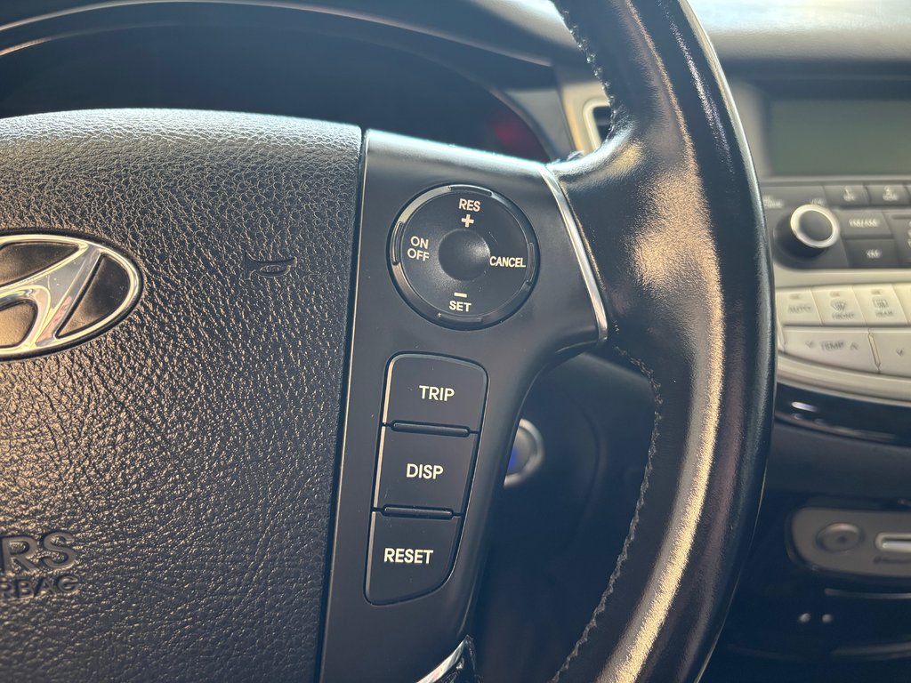 Hyundai Genesis sedan 3.8 2012 à Boucherville, Québec - 26 - w1024h768px