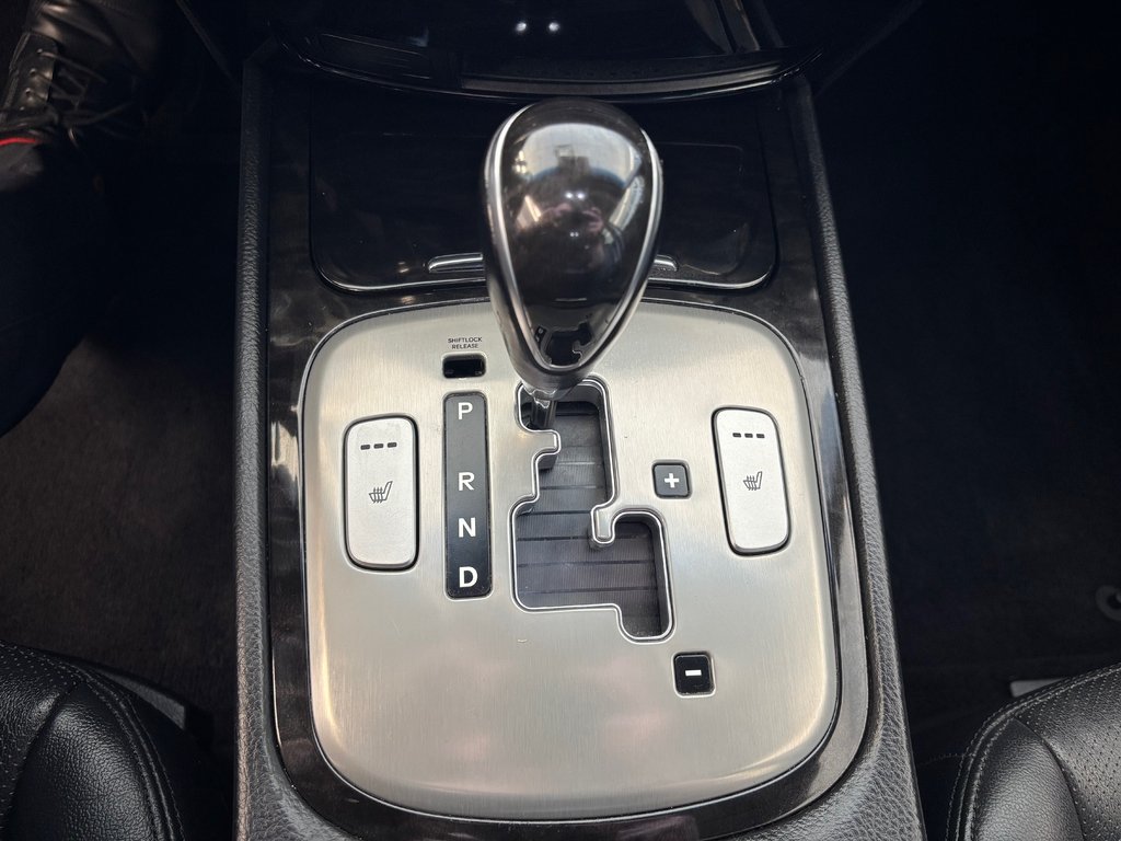 Hyundai Genesis sedan 3.8 2012 à Boucherville, Québec - 21 - w1024h768px
