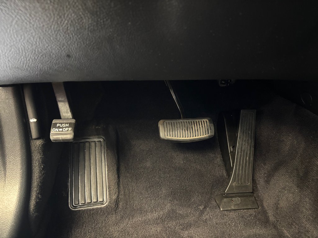 Hyundai Genesis sedan 3.8 2012 à Boucherville, Québec - 31 - w1024h768px