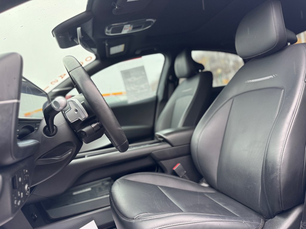 2024 Hyundai IONIQ 6 ULTIMATE Long Range AWD in Terrebonne, Quebec - 9 - w1024h768px