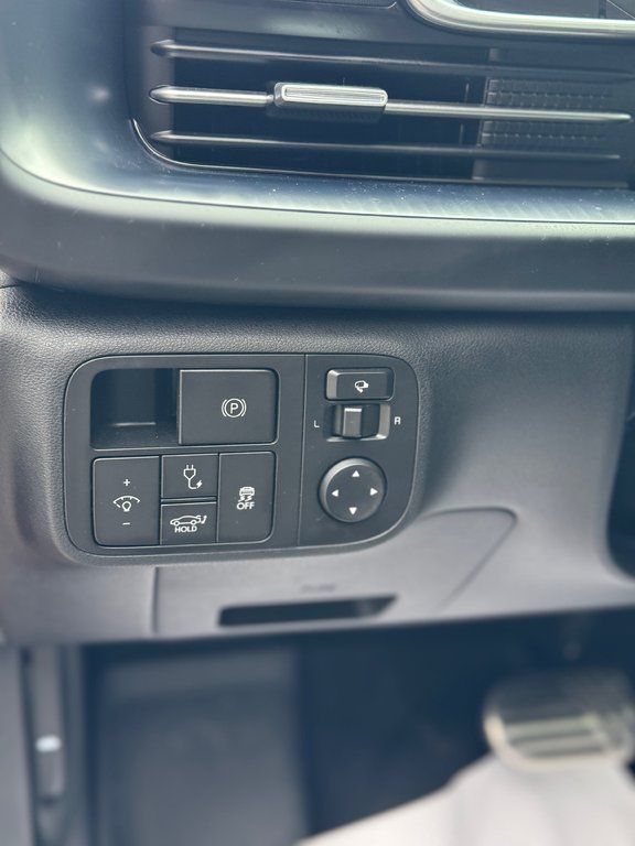 2024 Hyundai IONIQ 6 ULTIMATE Long Range AWD in Terrebonne, Quebec - 11 - w1024h768px