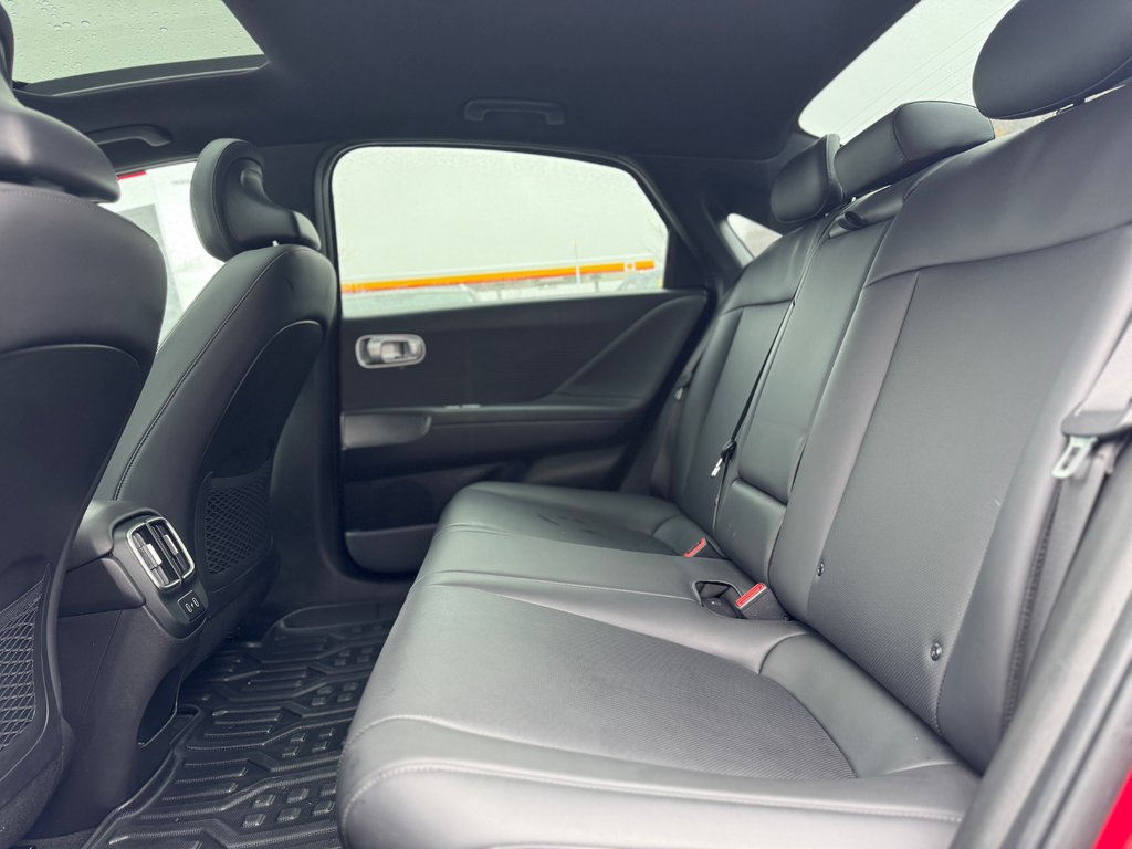 2024 Hyundai IONIQ 6 ULTIMATE Long Range AWD in Terrebonne, Quebec - 24 - w1024h768px